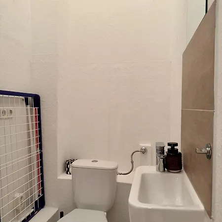 شقة Gemuetliche 3-zimmer-wohnung Mit Parkplatz *