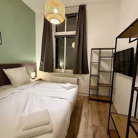 Apartment Gemuetliche 3-zimmer-wohnung Mit Parkplatz