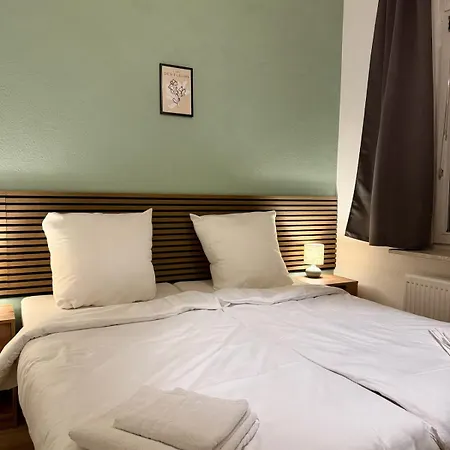 Apartment Gemuetliche 3-zimmer-wohnung Mit Parkplatz