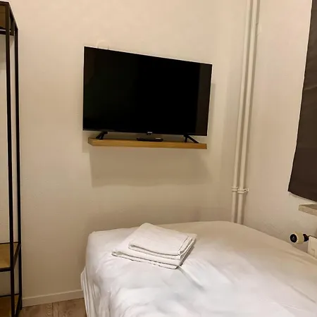 Gemuetliche 3-zimmer-wohnung Mit Parkplatz Apartment Itzehoe