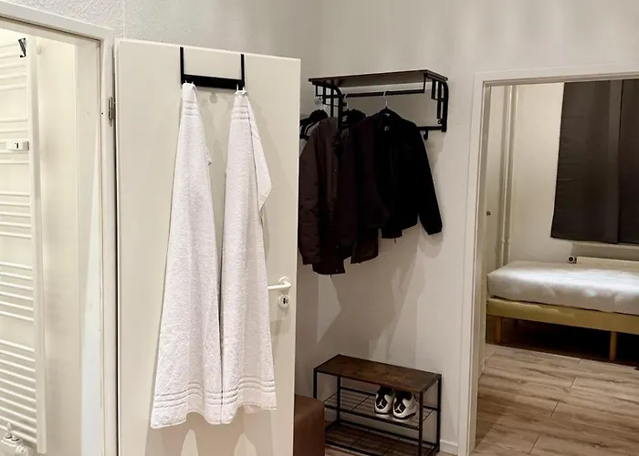 Gemuetliche 3-zimmer-wohnung Mit Parkplatz شقة *